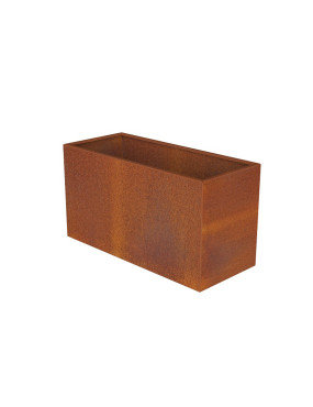 jardinière en métal rouillé
