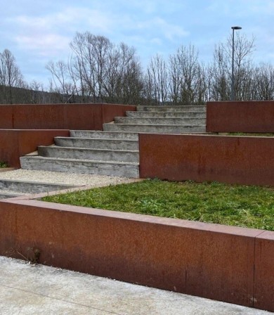 Mur de soutènement en Acier Corten : une alternative moderne au béton et à la pierre
