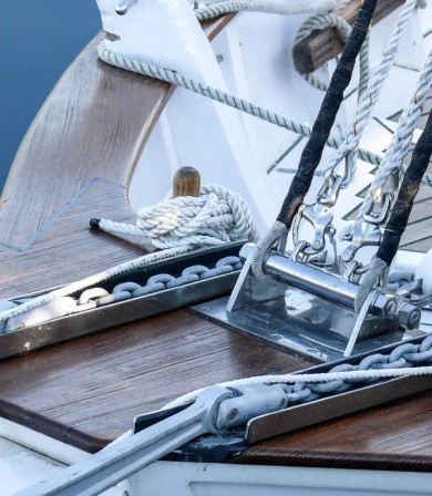 Pourquoi l’inox 316L est indispensable dans un environnement marin ?