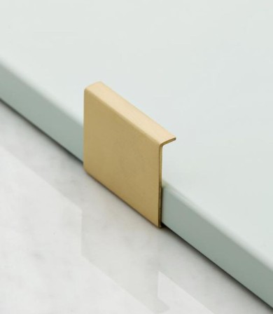 Comment découper sa plaque laiton sur mesure ?