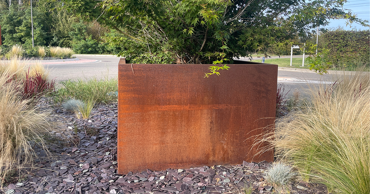 jardinière en métal rouillé acier corten sur mesure